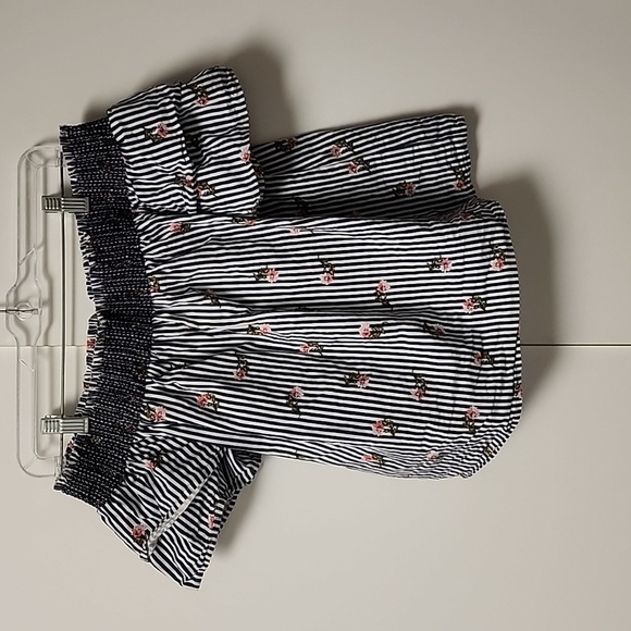 Blue rain size small off the shoulder top - Picture 4 of 11